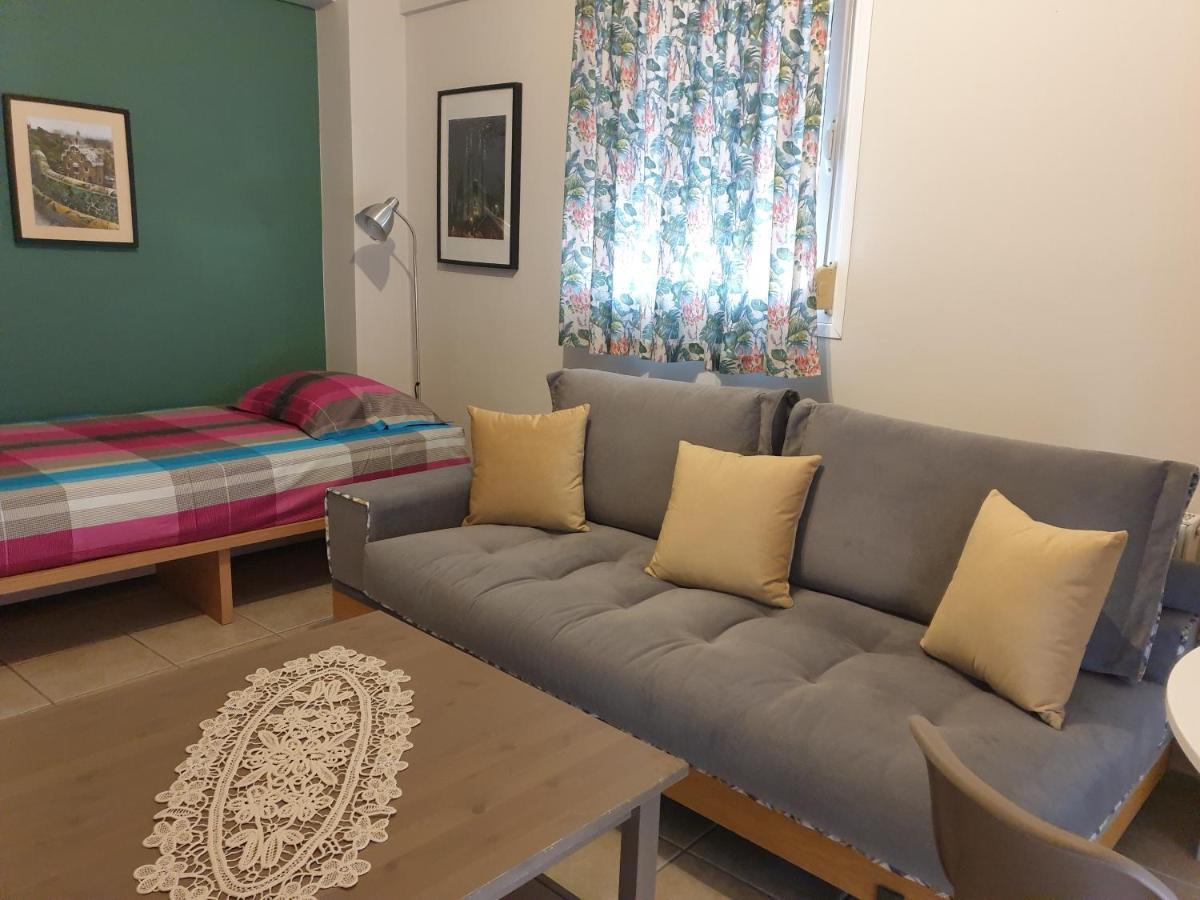 Comfortable Apartment In The Center Of Volos Very Close To The Port Ngoại thất bức ảnh