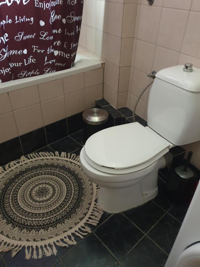 Comfortable Apartment In The Center Of Volos Very Close To The Port Ngoại thất bức ảnh